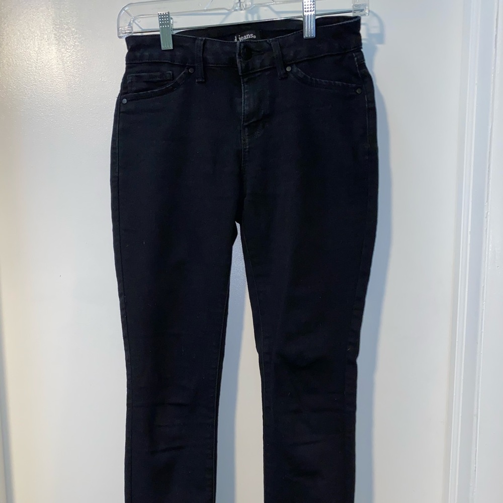 Just a simple pair of black jeans.